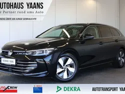 Schwarz Gebraucht 2024 VW Passat Elegance Limousine | 31.389 € (Guter Preis)