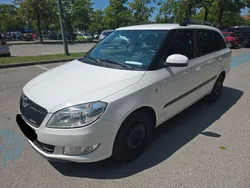 Weiß Gebraucht 2013 Skoda Fabia Ambition Kombi | 3.500 € (Guter Preis)