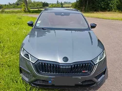 Grau Gebraucht 2021 Skoda Octavia RS Kombi | 34.600 € (Etwas zu teuer)
