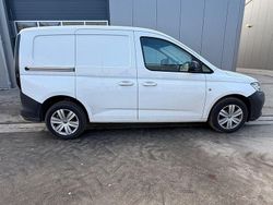 Weiß Gebraucht 2023 VW Caddy Comfortline Van / Kleinbus | 14.950 €