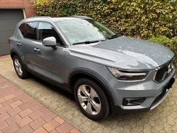 Grau Gebraucht 2019 Volvo XC40 Momentum SUV | 25.800 € (Guter Preis)