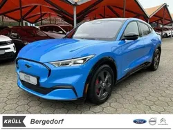 Blau (grabber blue metallic) Gebraucht 2022 Ford Mustang Mach-E Extended Range SUV | 40.901 € (Fairer Preis)