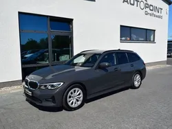 Grau Gebraucht 2021 BMW 318 Sport Line Kombi | 25.790 € (Fairer Preis)