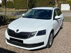 Weiß Gebraucht 2018 Skoda Octavia Clever Kombi | 15.600 € (Fairer Preis)