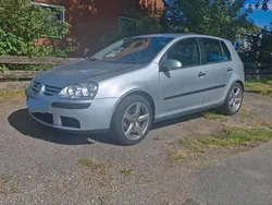 Silber Gebraucht 2004 VW Golf V Limousine | 3.200 € (Etwas zu teuer)