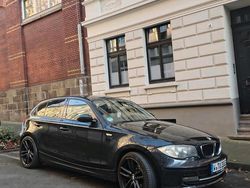 Schwarz Gebraucht 2007 BMW 120 Kleinwagen | 5.599 € (Etwas zu teuer)