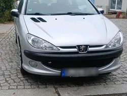 Silber Gebraucht 2009 Peugeot 206 Kleinwagen | 1.950 € (Guter Preis)