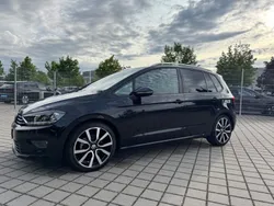Schwarz Gebraucht 2016 VW Golf Sportsvan Comfortline Van / Kleinbus | 12.450 € (Fairer Preis)