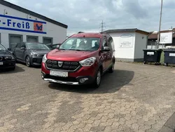 Rot Gebraucht 2021 Dacia Dokker Stepway Van | 16.500 € (Fairer Preis)