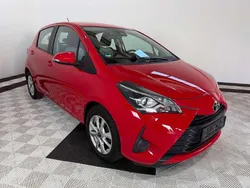 Rot Gebraucht 2018 Toyota Yaris Comfort Kleinwagen | 8.499 € (Guter Preis)