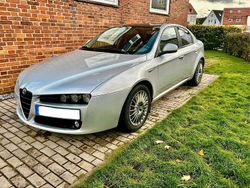 Silber Gebraucht 2010 Alfa Romeo 159 Limousine | 6.800 €