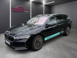 Onyx black metallic Gebraucht 2024 Skoda Superb LAURIN & KLEMENT Kombi | 46.900 €
