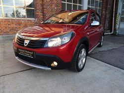 Rot Gebraucht 2012 Dacia Sandero Stepway Kleinwagen | 5.950 €