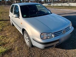 Silber Gebraucht 1998 VW Golf IV Kleinwagen | 1.588 €