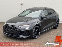 Schwarz Neu 2025 Audi RS3 Sportback Sport Kleinwagen | 73.768 € (Etwas zu teuer)