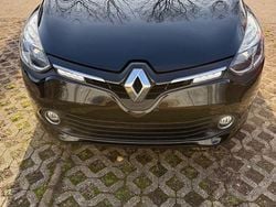 Schwarz Gebraucht 2016 Renault Clio IV LIMITED Deluxe Kleinwagen | 8.100 € (Etwas zu teuer)