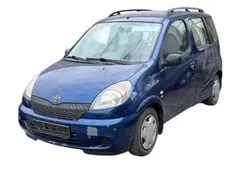 Blau Gebraucht 2002 Toyota Yaris Verso Sol Van / Kleinbus | 1.890 € (Superpreis)
