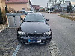 Schwarz Gebraucht 2010 BMW 118 Lifestyle Kleinwagen | 2.000 € (Fairer Preis)
