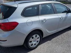 Silber Gebraucht 2011 Opel Astra Innovation Kombi | 3.999 € (Fairer Preis)