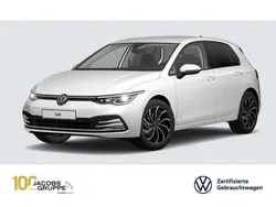 Pure white Gebraucht 2023 VW Golf VIII Move Limousine | 28.470 € (Fairer Preis)