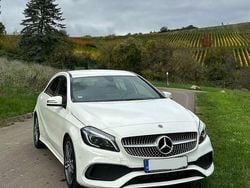 Weiß Gebraucht 2018 Mercedes A180 AMG line Limousine | 18.500 € (Superpreis)