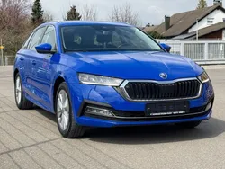 Blau Gebraucht 2023 Skoda Octavia Style Limousine | 18.990 € (Guter Preis)