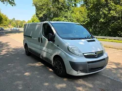 Weiß Gebraucht 2011 Opel Vivaro Van | 4.900 € (Etwas zu teuer)