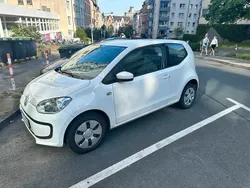 Weiß Gebraucht 2015 VW up! Kleinwagen | 4.900 € (Etwas zu teuer)