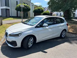 Weiß Gebraucht 2018 BMW 225 Active Tourer Advantage Van / Kleinbus | 14.250 € (Guter Preis)