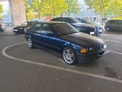 Blau Gebraucht 1994 BMW 316 Limousine | 3.900 €