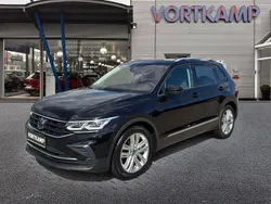 Deep black perleffekt Gebraucht 2022 VW Tiguan Active SUV | 27.890 € (Fairer Preis)