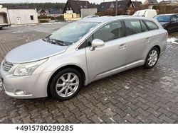Silber Gebraucht 2010 Toyota Avensis Sol Kombi | 1.900 € (Superpreis)
