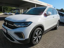 Pure white Gebraucht 2024 VW T-Cross Style SUV | 25.880 € (Fairer Preis)