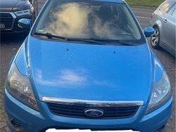 Blau Gebraucht 2011 Ford Focus Kombi | 2.500 € (Guter Preis)