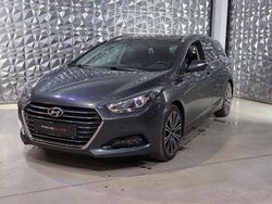 Grau Gebraucht 2016 Hyundai i40 Premium Kombi | 12.999 € (Fairer Preis)