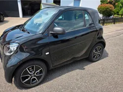 Schwarz Gebraucht 2023 Smart ForTwo Electric Drive Coupé | 12.400 € (Fairer Preis)