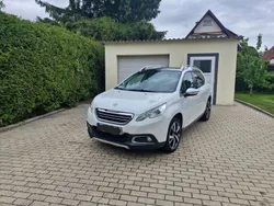 Weiß Gebraucht 2014 Peugeot 2008 Allure SUV | 7.350 € (Fairer Preis)