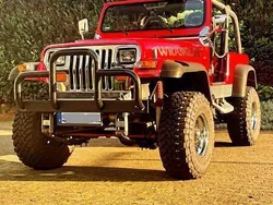 Rot Gebraucht 1993 Jeep Wrangler SUV | 18.000 €