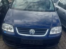 Blau Gebraucht 2005 VW Touran Highline Van / Kleinbus | 2.000 € (Superpreis)