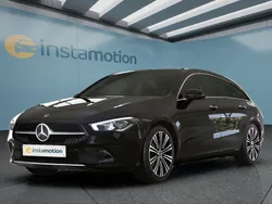 Schwarz Gebraucht 2022 Mercedes CLA250e Limousine | 32.049 € (Fairer Preis)