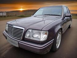 Braun Gebraucht 1994 Mercedes E220 Limousine | 9.500 €