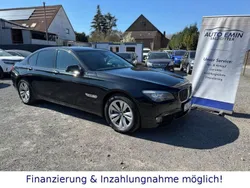 Black sapphire metallic Gebraucht 2012 BMW 740 Shadowline Limousine | 12.950 € (Guter Preis)