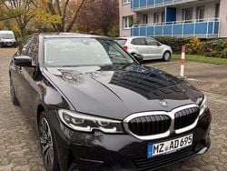 Schwarz Gebraucht 2020 BMW 320 Advantage Limousine | 26.500 € (Fairer Preis)