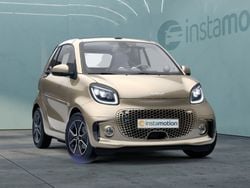 Gold Gebraucht 2023 Smart ForTwo Electric Drive Passion Exclusive Cabrio | 16.390 € (Fairer Preis)