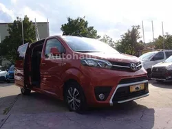 Karneolorange Gebraucht 2021 Toyota Proace Verso Team Kombi | 29.600 € (Guter Preis)