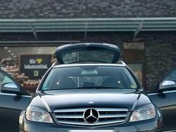 Grau Gebraucht 2008 Mercedes 220 Kombi | 3.999 €