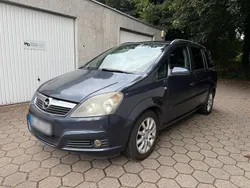 Blau Gebraucht 2005 Opel Zafira Van / Kleinbus | 2.200 € (Superpreis)