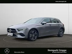 Lack mountaingrau Gebraucht 2024 Mercedes A180 Advanced Plus Limousine | 28.470 € (Guter Preis)
