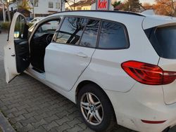 Schwarz Gebraucht 2015 BMW 218 Gran Tourer Luxury Line Van / Kleinbus | 6.900 € (Fairer Preis)
