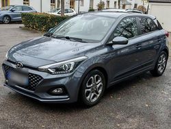 Grau Gebraucht 2018 Hyundai i20 Style Kleinwagen | 11.900 € (Fairer Preis)